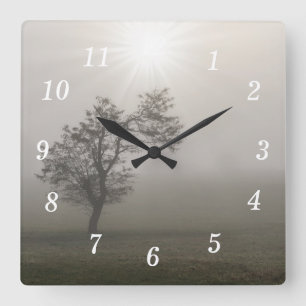 Horloge Carrée Cadran mural paysage d'arbre en étoile embrumée