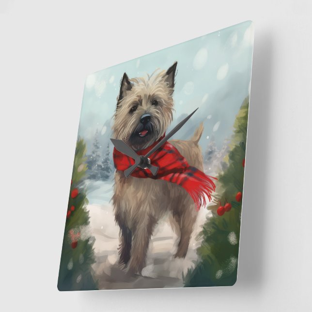 Horloge Carrée Cairn Terrier Dog dans Noël de neige (Angle)