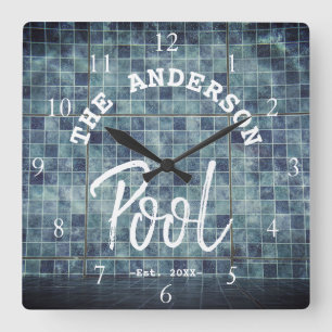 Horloge Carrée Carrelage Bleu Froid Piscine Nom de Famille Person