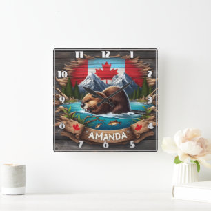 Horloge Carrée Castor canadien près des montagnes et feuille d'ér
