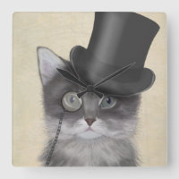 Chat gris avec chapeau supérieur