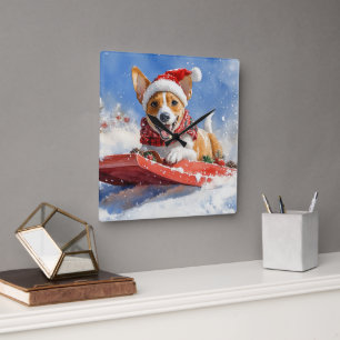 Horloge Carrée Chien Basenji en Traîneau Laissez Tomber la Neige