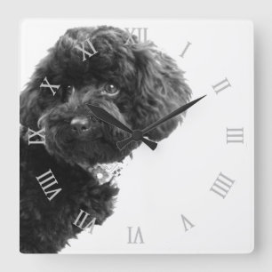 Horloge Carrée Chiot mignon de chien de © noir et