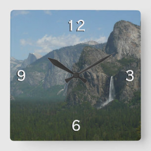 Horloge Carrée Chute de Bridalveil et Half Dome à Yosemite