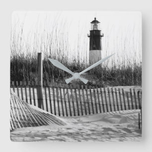 Horloge Carrée Clôtures de plage et phare