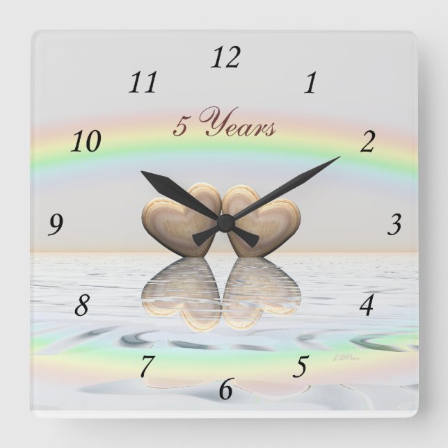 Horloge Carrée Coeurs en bois du 5e anniversaire (Recto)