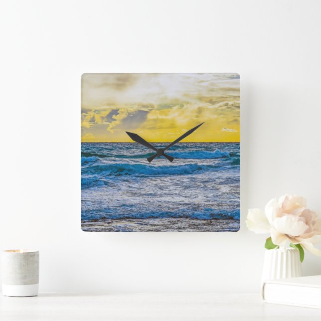 Horloge Carrée Coucher De Soleil Jaune Sur Mer Bleue (Maison)