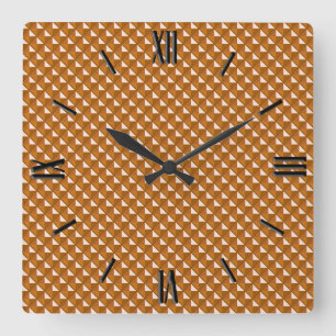 Horloge Carrée couleur cuivre, aspect métallique, grille cloutée