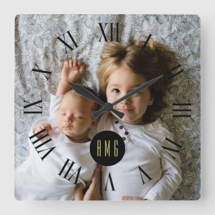 Horloge Carrée Custom Family Photo   Custom Monogram