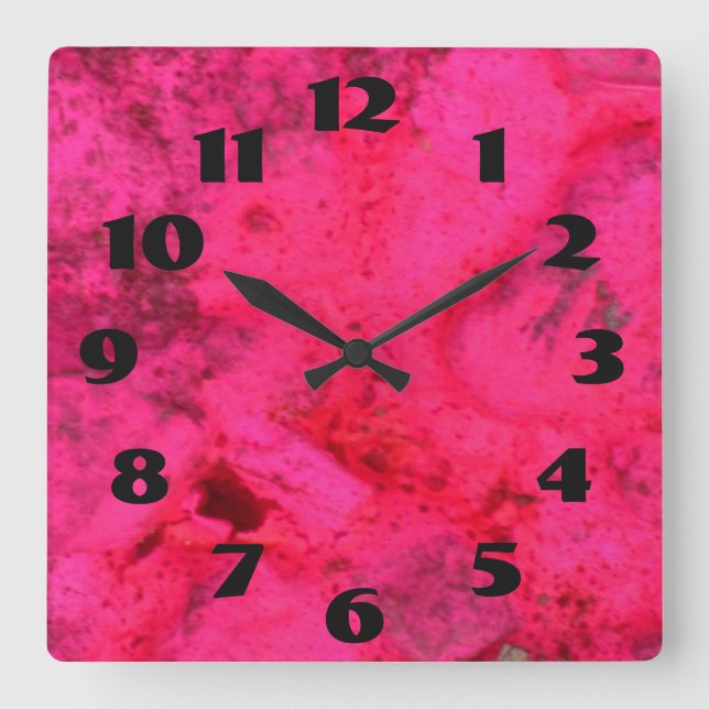 Horloge Carrée Dark Pink (Recto)