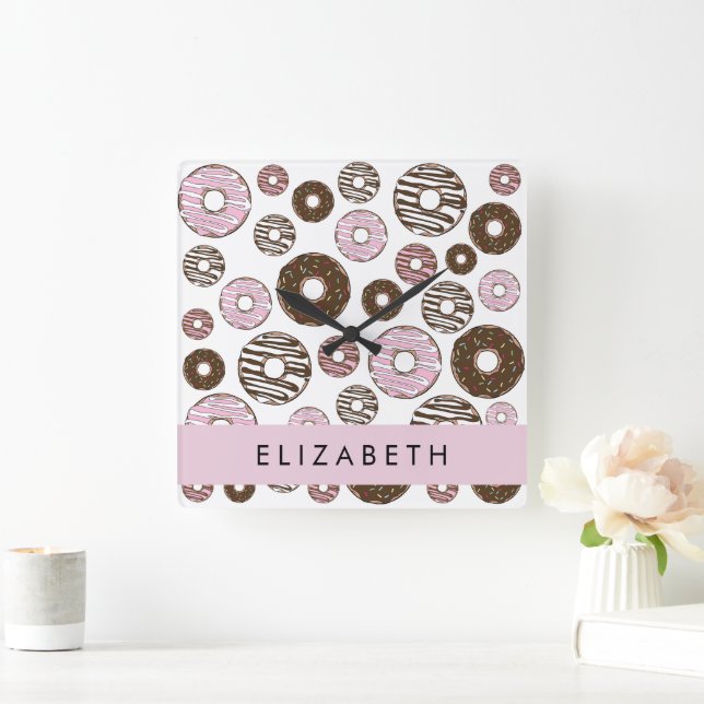 Horloge Carrée Donuts Roses, Donuts Brown, Sprinkings, Votre Nom (Maison)