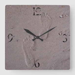 Horloge Carrée Empreintes de pas dans le sable