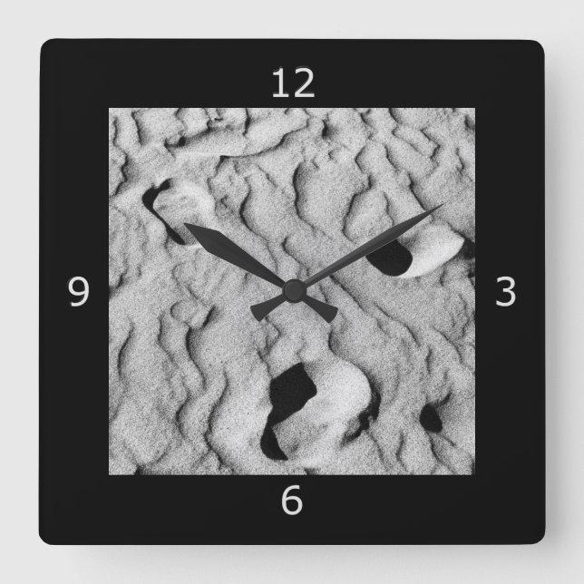 Horloge Carrée Fading Footprints and Memories (Recto)