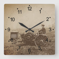 Farm Boy & Antique Tracteur Brown