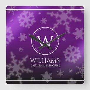 Horloge Carrée Festif Violet Foil Snowflakes Nom du monogramme