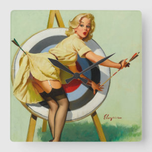 Horloge Carrée Fille pin-up de tir à l'arc