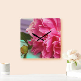 Horloge Carrée Fleur de pivoine rose simple