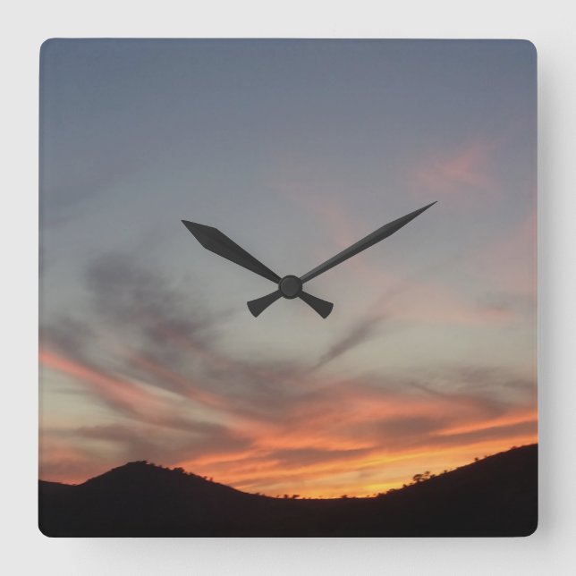 HORLOGE CARRÉE GRAPHIQUE ET CONCEPTION (Recto)