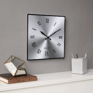 Horloge Carrée Gris argent métallisé bordure noire chiffres romai