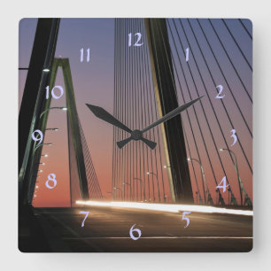 Horloge Carrée La Caroline du Sud, pont de Jr. d'Arthur Ravenel