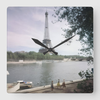 Horloge Carrée La Tour Eiffel. Paris, vers 1960.