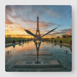 Horloge Carrée Les monuments Tour Eiffel