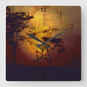 Horloge Carrée Lion regardant le coucher du soleil