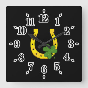 Horloge Carrée Lucky Golden Horseshoe avec Shamrock sur noir