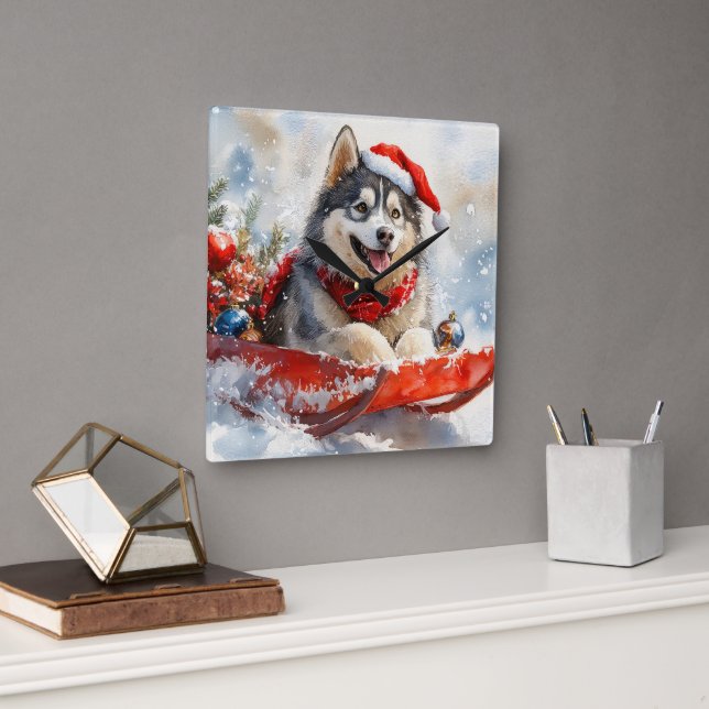 Horloge Carrée Malamute d'Alaska dans la boue Laisser il neige No (Bureau)