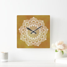 Mandala blanc sur fond doré