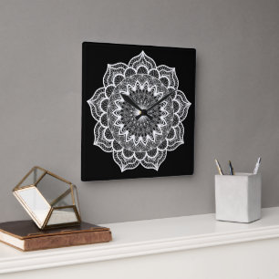 Horloge Carrée Mandala blanc sur fond noir