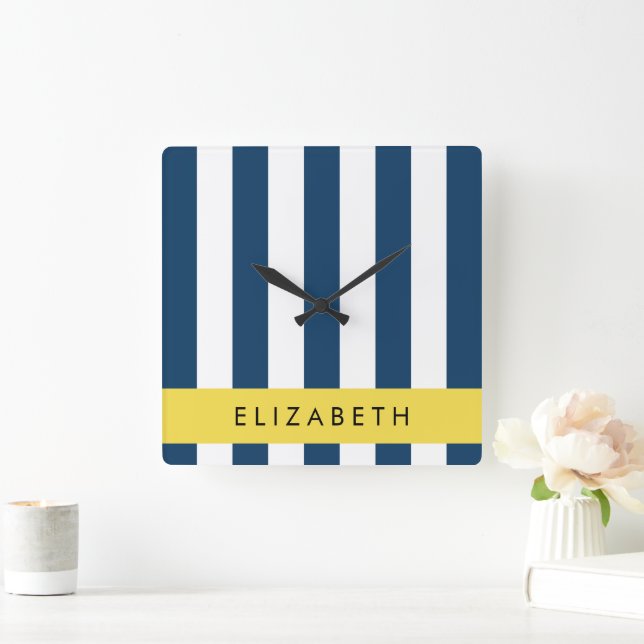 Horloge Carrée Marine Blue Stripes, Motif rayé, Votre nom (Maison)