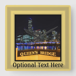 Horloge Carrée Melbourne Australie Lumières CBD au-dessus du pont