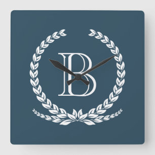 Horloge Carrée Monogram design