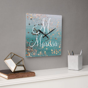 Horloge Carrée Monogramme Gold Stars sur Turquoise