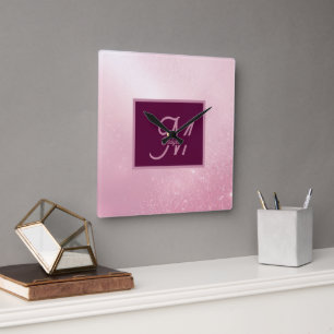 Horloge Carrée Monogramme ombré girlie rose féminin doux et scint