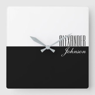 Horloge Carrée Noir et blanc Nom moderne Monogramme