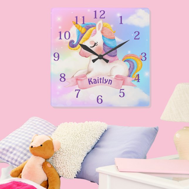 Horloge Carrée Nom Personnalisé Unicorn Nuages Étincelle (Créateur téléchargé)