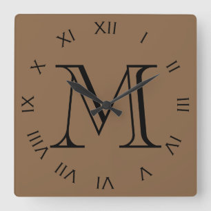 Horloge Carrée Numéros romains noires monogrammes sur la chaîne