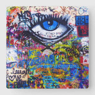 Horloge Carrée Oeil mauvais de graffiti bleu