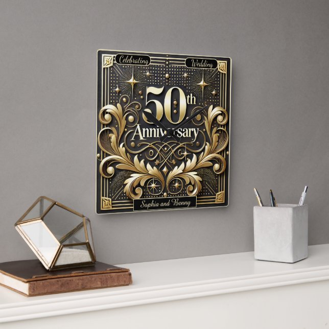 Horloge Carrée Or Jaune Royale : 50 Ans de Jalons (Bureau)