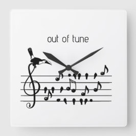 Horloge Carrée Out of Tune, toucan rejoignant les oiseaux chanteu