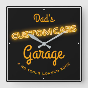 Horloge Carrée Papa's Custom Cars Garage Gold Faux Neon Funny