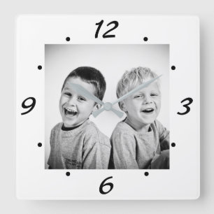Horloge Carrée Photo de famille moderne en noir et blanc