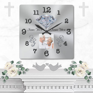 Horloge Carrée PHOTO et NAMES Croix dans les cadeaux de l'anniver