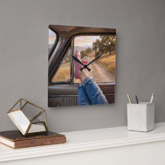 Horloge Carrée Pink Sneakers in Retro Car Window