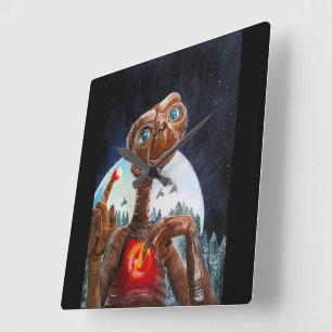 Horloge Carrée Portrait d'Alien par Alfred Fox