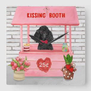 Horloge Carrée stand de bisous de la Saint-Valentin pour caniche