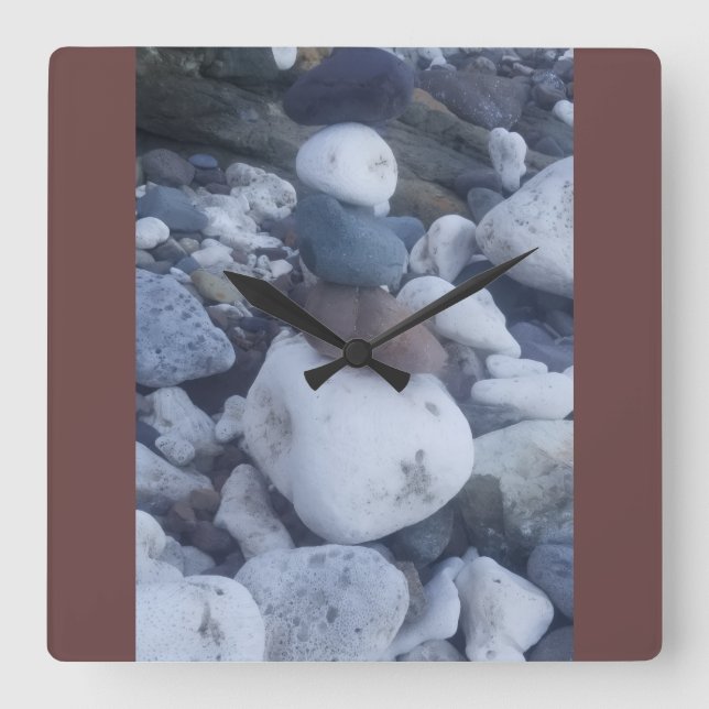 HORLOGE CARRÉE STONE PILLAR (Recto)