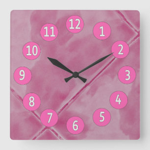 Horloge Carrée Tuiles roses douces avec les chiffres blancs